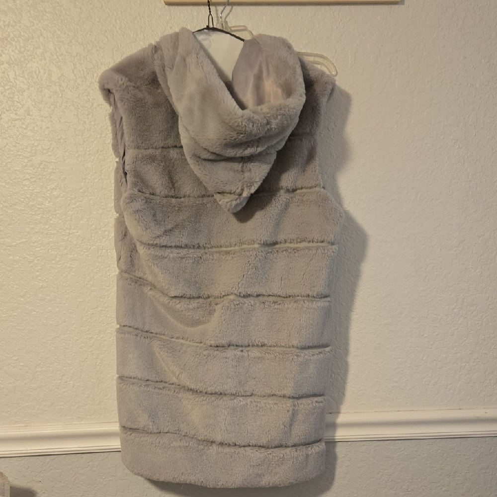 Long Vest Hooded  Gray Faux Fur-OS - Picture 2 of 8
